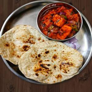 Paneer chilli half with 2 paratha