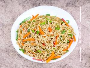 Veg  hakka noodles