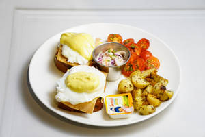 Eggs To Order - Eggs Benedict(poached Eggs With Chicken Ham&brioch