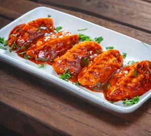 Chicken schezwan momos