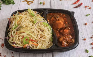 Veg Noodles With Chilly Paneer Gravy