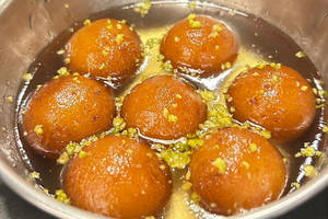 Mini Gulab Jamun (08 Pcs)