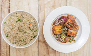 Veg Fried Rice With Chilly Paneer Gravy