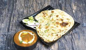 Handi Paneer With Naan