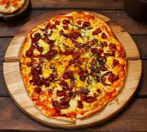 Arabian chilli chicken pizza