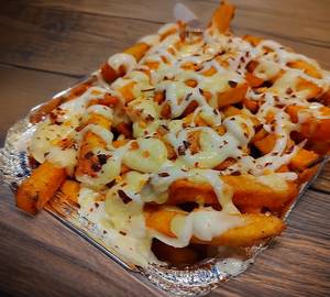 Cheese peri peri french fries