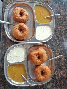 Vada (2 Pieces)