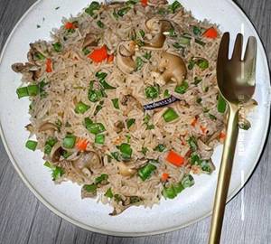 Schezwan mushroom fried rice