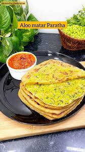 Matar allo paratha