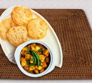 Jeera Aloo + Poori (5pc)