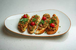 Tomato Bruschetta (4 Pcs)