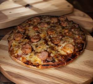 Barbeque chicken sausage pizza