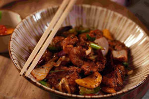 Schezwan Fish (10 Pcs)