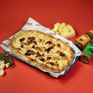Classic With Roasted Chicken & Sundried Tomatoes
