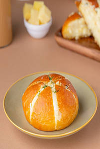 Korean Garlic Cheese Bun