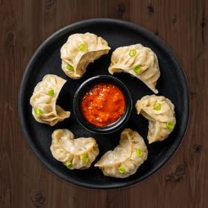 Steam chicken momos [6 pieces]