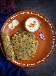Matar methi paratha