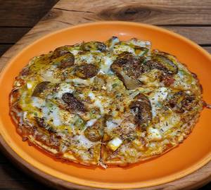 Veg Mushroom Paneer Pizza