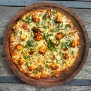 Achari paneer tikka pizza