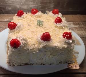 White Forest Cake [500Gm]