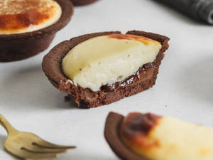 Nutella Cheesecake Tart