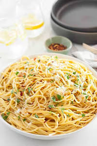 Spaghetti Aglio-e-olio Classic Pasta (650 Gm)