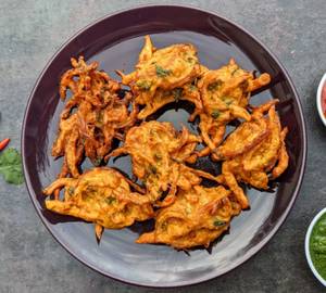 Aloo Pyaz Pakoda
