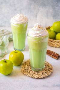 Shaped Bottle Pista Milkshake