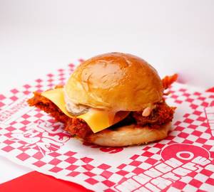 BESTSELLER- Nashville Chicken Burger