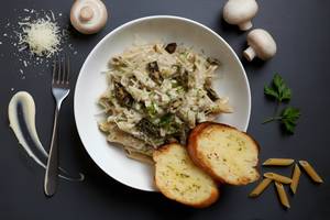 Mushroom Alfredo With Flash Fried Okra With Garlic Bread