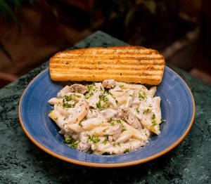 Cheesy Alfredo Penne