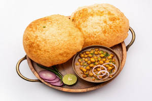 Special Chole Bhature Paneer Wale