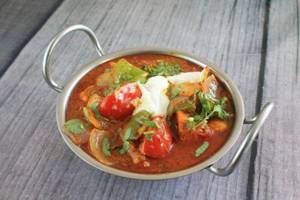 Kaju Chicken Curry Bone Less