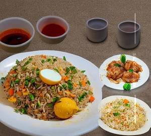 Singapore fried rice egg