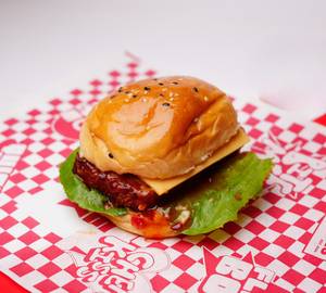 Sweet Chilli Paneer Burger