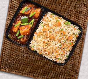 Ronaldo x Chilli Paneer (2Pcs) With Veg Fried Rice