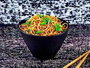 Chilli Garlic Paneer Noodles