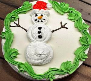 Trending Vanilla Christmas Layer Cake