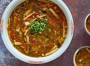 Hot & Sour Soup Chicken (400 Ml)