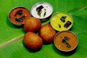 Mysore Bajji (3 pcs)