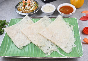 Neer Dosa + Paneer Gassi