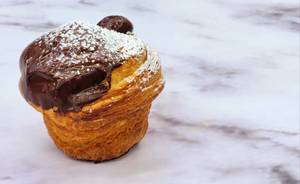 El French Vanilla Cruffin