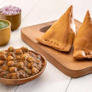 Chola Samosa (2pc)
