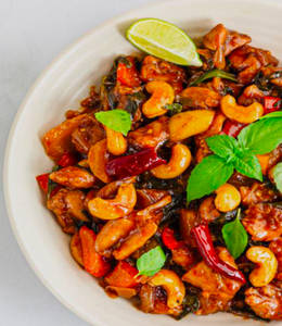 Paneeer With Cashew & Chilli