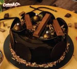 Majistic Kit Kat Cake [half kg]