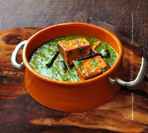 Lehsuni palak paneer