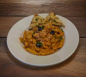 Penne pink sauce pasta veg