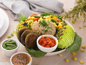 The Mexican Bowl - Quinoa Falafel (Vegan)