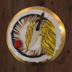 Almond cool cake (1/2 KG)