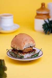 Classic Vada Pav